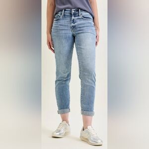 Judy Blue Michelle Vintage Light Wash Mid Rise Boyfriend Jeans 11/30